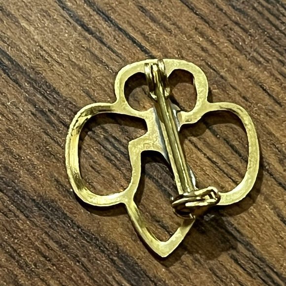Vintage 1960s Girl Scouts Of America Brownie Trefoil Gold Pin Brooch - Picture 8 of 14